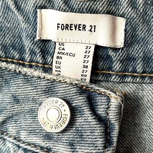Forever 21 Distressed Boyfriend Jeans - Light Denim - Picture 7 of 9